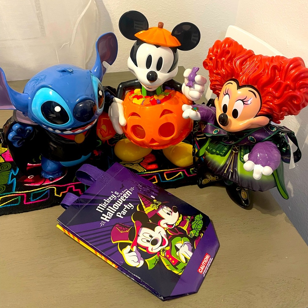 Limited Edition: Mickey’s Halloween Party Popcorn buckets & Minnie Sipper Cup